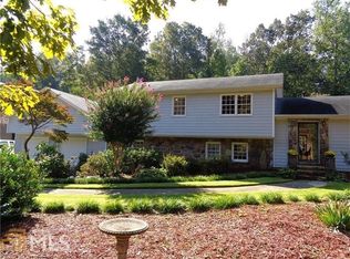 130 Beechwood Trl, Roswell, GA 30075