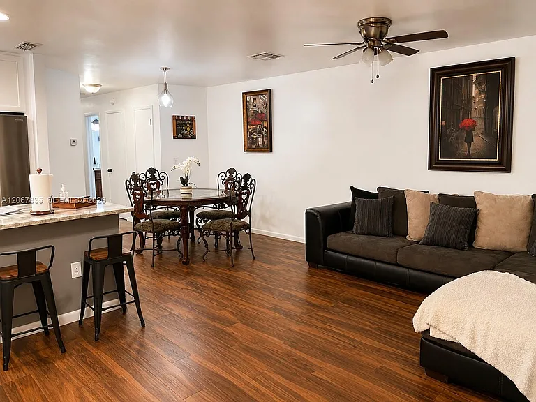4633 Vilabella Dr #4633 — Photo 12