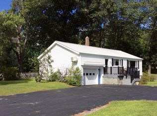 19 Depot St, Harrison, ME 04040