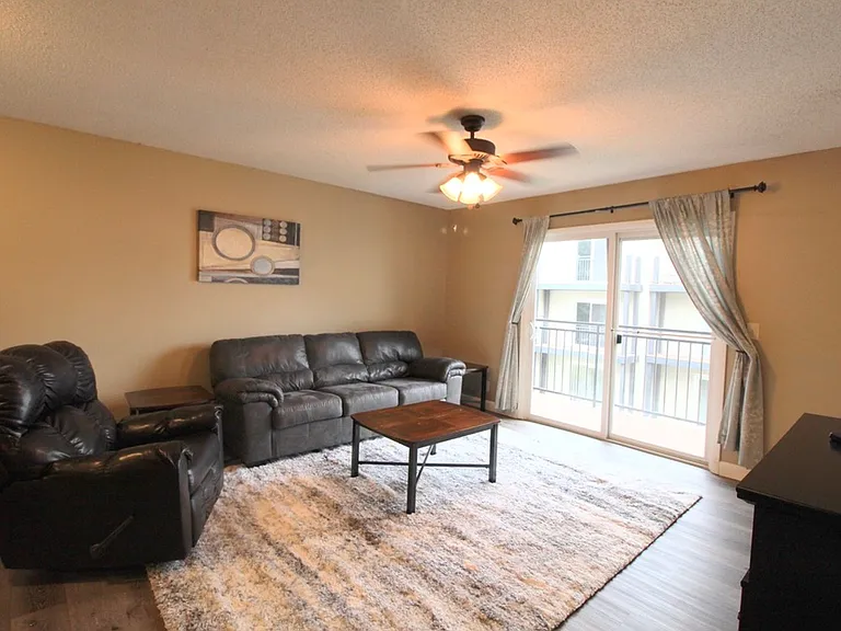 1390H Hunters Rd — Photo 20