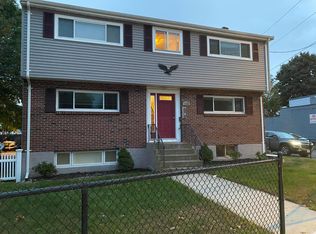 1155 Sea St, Quincy, MA 02169