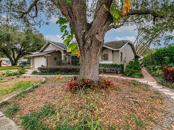 4th image of 28242 Tanglewood Dr