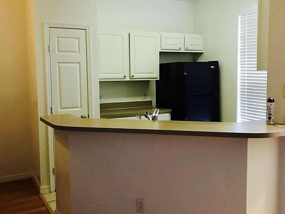 4th image of 13703 N Richmond Park Dr #2601