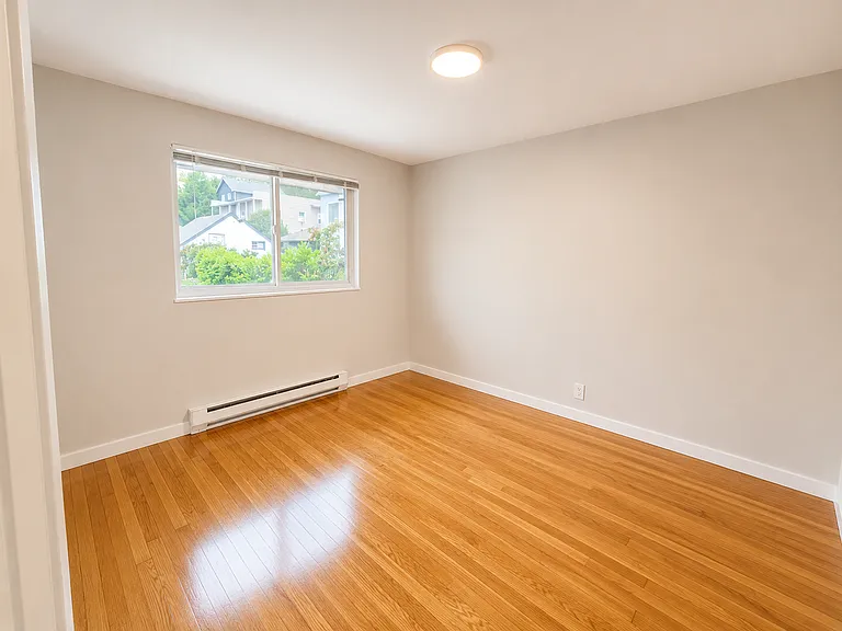 320 Valley St — Photo 18