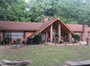 301 Greenbriar Dr, Vicksburg, MS 39180