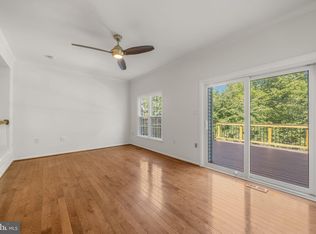 5703 Gladden Ct, Alexandria, VA 22303