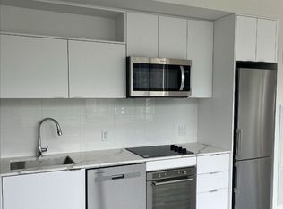 60 Princess St #210SE-C08, Toronto, ON M5A 2C7