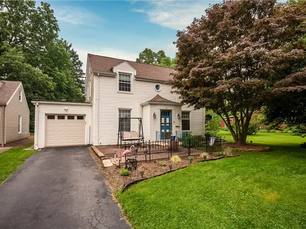 141 S Oakdale Ave, Hermitage, PA 16148