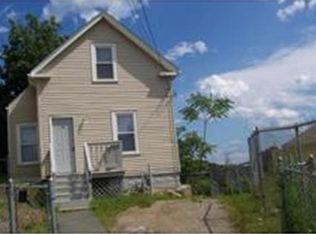 14 Greenwood Pl, Lynn, MA 01902