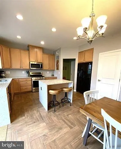 9411 Wood Creek Cir — Photo 10