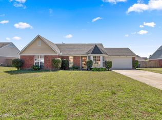 4237 Triple Crown Loop N, Southaven, MS 38671