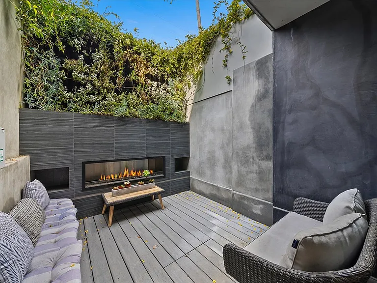 840 California Ave — Photo 73