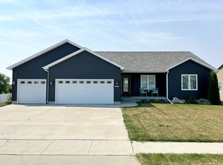 606 James St, Janesville, IA 50647