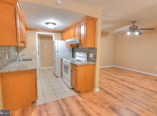 11629 Stoneview Sq APT 1B, Reston, VA 20191