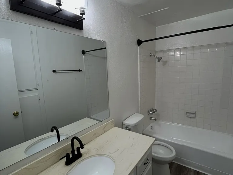 3620 S PACIFIC AVE — Photo 6
