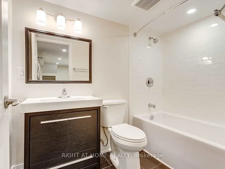 691 Simcoe St N #C — Photo 9