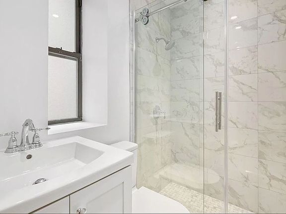 5th image of 252 W 76th St APT 3C
