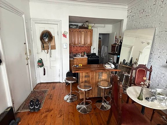 5th image of 1545 Pacific St #3