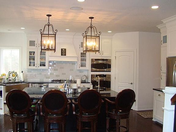 5th image of 416 River Grove Ln