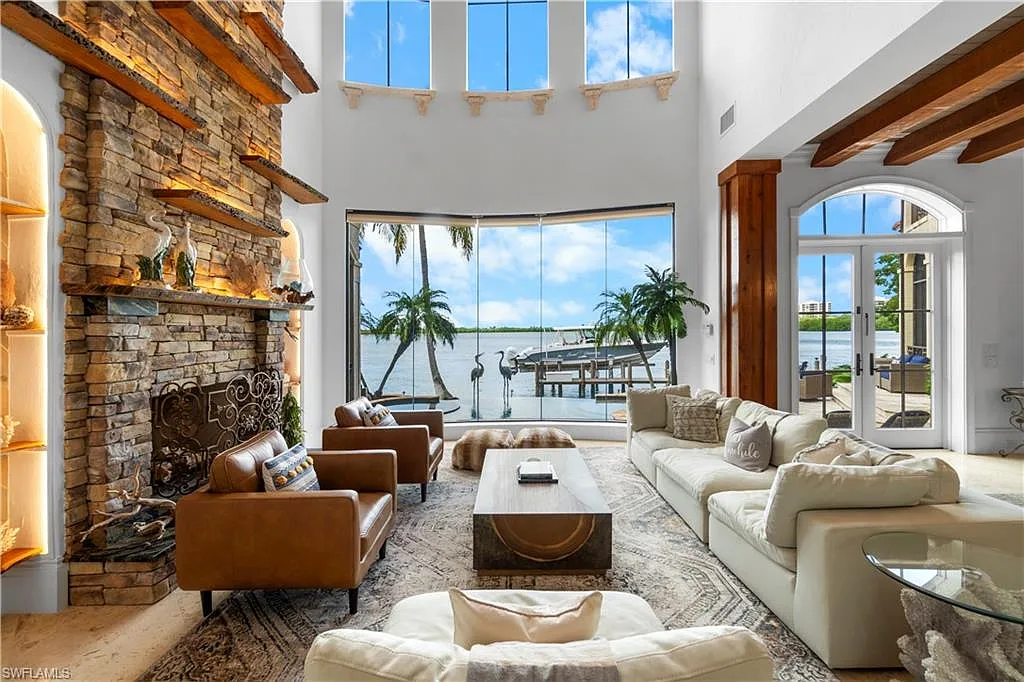 5 bed, 6.0 bath, 5042 sqft, $65,000 — Photo 2