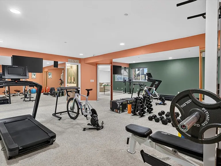 1264 Hidden Woods Dr — Photo 23