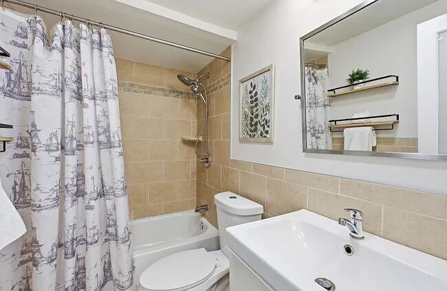 1 bed, 700 sqft, $1,950 — Photo 3