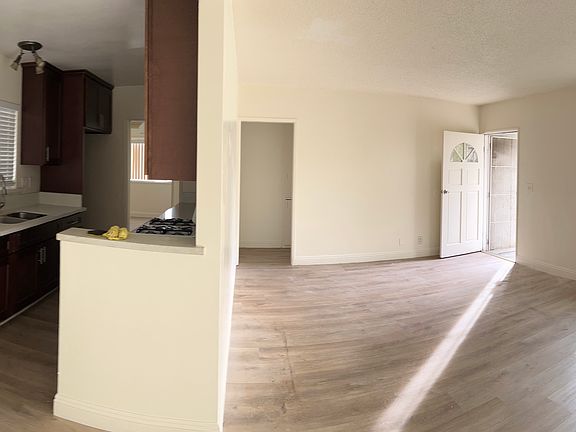 4th image of 410 N 10th Ave #B