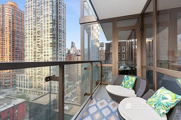 Sold by (Legacy) Elegran | media 1