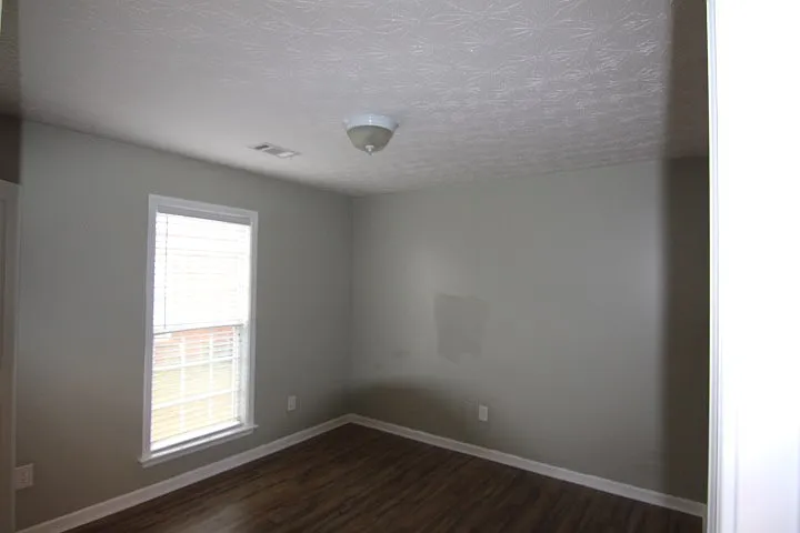9032 Scottsdale Ct — Photo 4