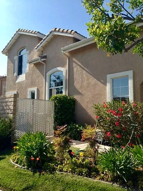 3 bed, 2.5 bath, 1705 sqft, $4,150 — Photo 3