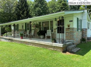 1010 Slabtown Rd, Zionville, NC 28698