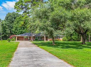 8544 Walnut Cove Rd, Walnut Cove, NC 27052