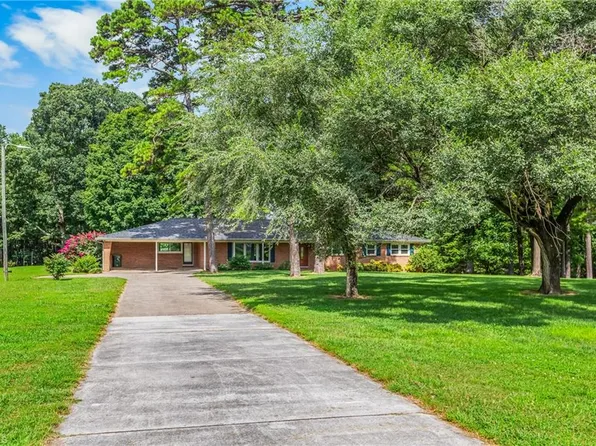 8544 Walnut Cove Rd, Walnut Cove, NC 27052