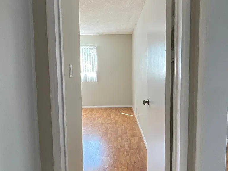 1675 Amberwood — Photo 33