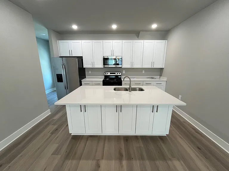 The Purple Rail Townhomes — Photo 8