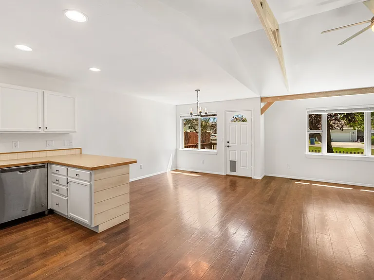 1397 N River Rock Dr — Photo 38