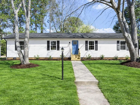 8 Bair Cir, Durham, NC 27704