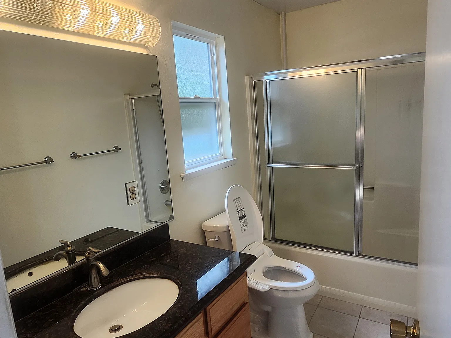 4 bed, 2094 sqft, $5,000 — Photo 4