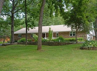 5708 S Kingston Rd, Springfield, MO 65804