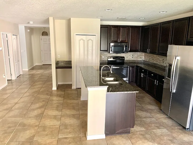 2855 Moonstone Bnd — Photo 7