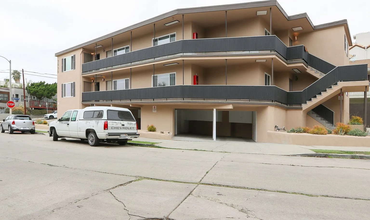 3535 Ellsworth Street Apartments — Photo 2
