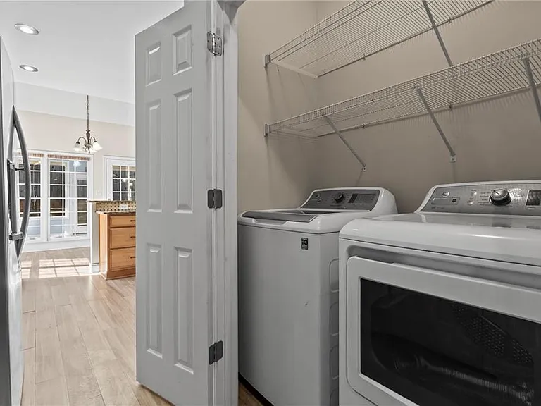 3030 Northcliff Dr — Photo 12