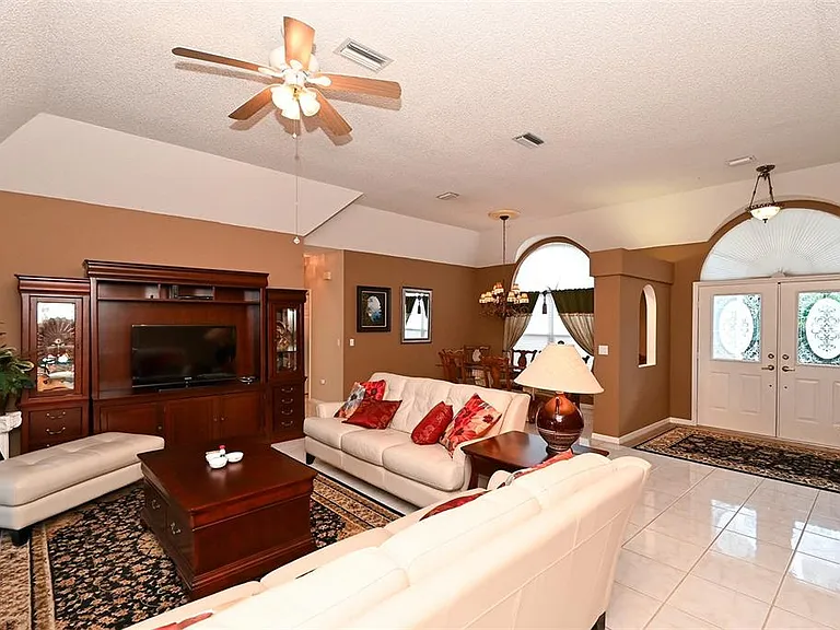 3866 Surrey Ct — Photo 14