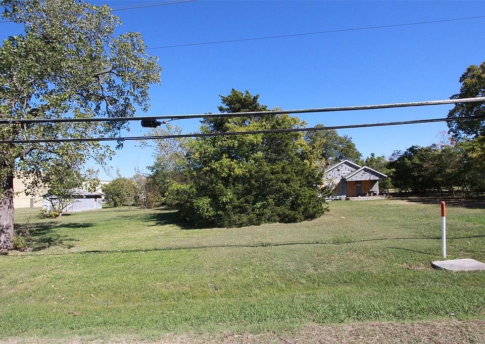 1st image of 2202 Franklin Dr