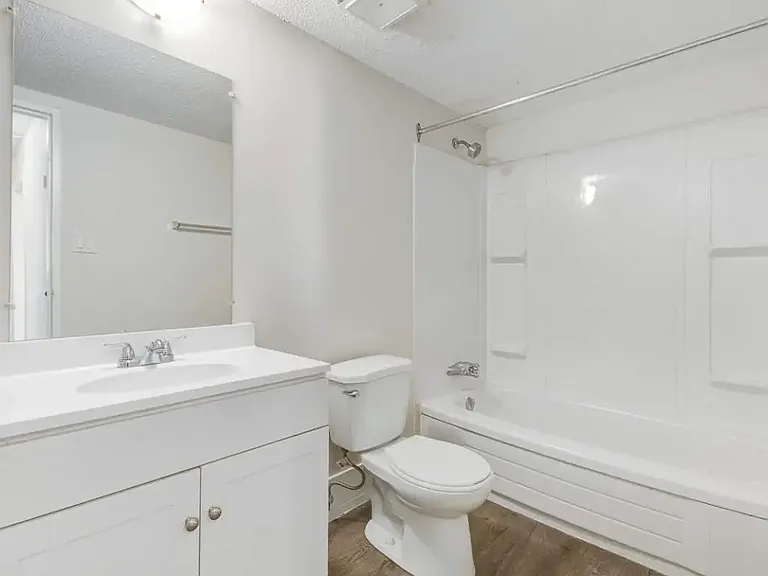 1020 Matheson Dr — Photo 8