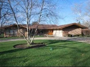 4N836 Dunham Rd, Wayne, IL 60184