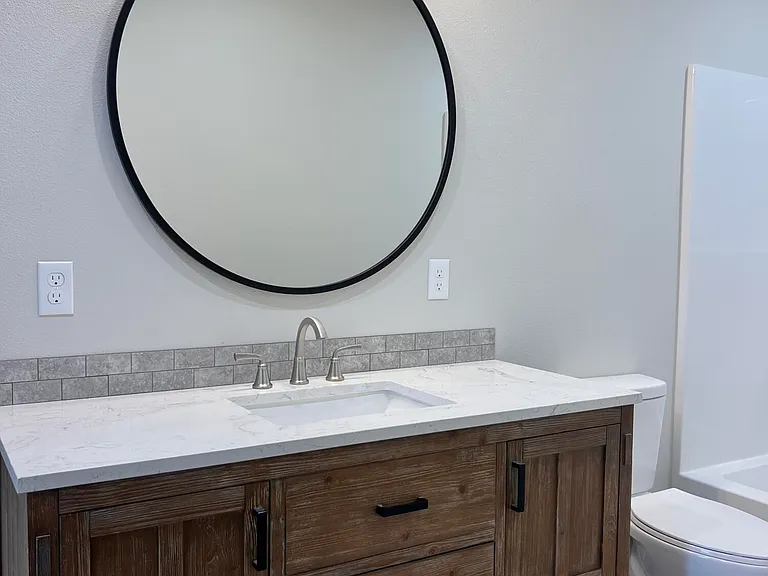 1107 E 34th St — Photo 9