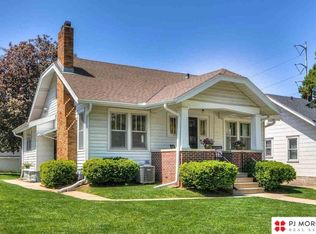 810 S 58th St, Omaha, NE 68106