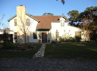 110 Winding Way Dr, Victoria, TX 77905