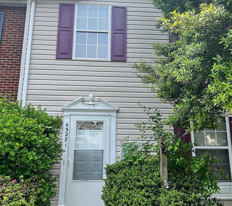 1st image of 45281 Elkton Ln